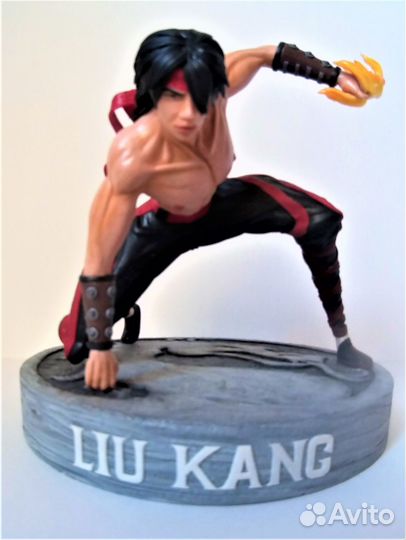 Фигурки героев игр