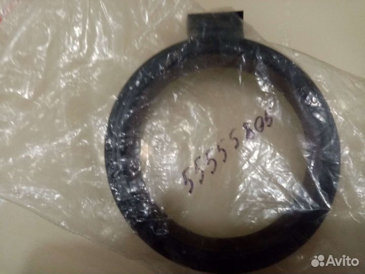 Сальник коленвала