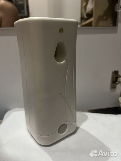 Автоматический освежитель воздуха