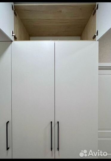 Распашной шкаф