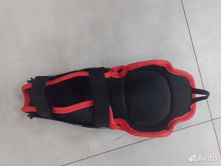 Щитки игрока CCM jetspeed 350 YTH