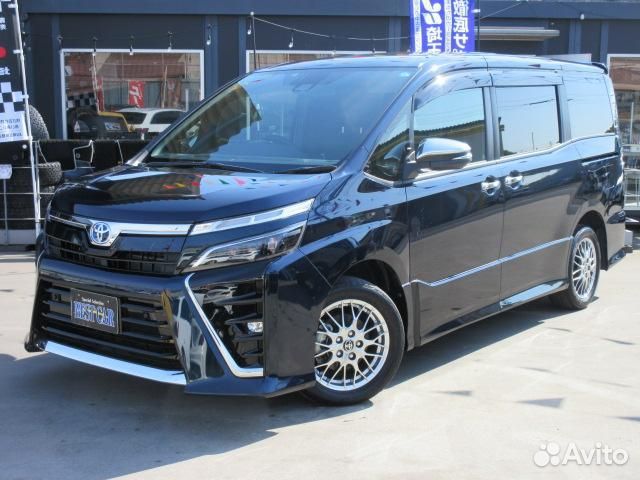 Toyota Voxy, 2020