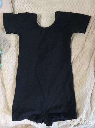 Гимнастические купальники и юбка, р. 128