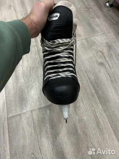 Коньки хоккейные