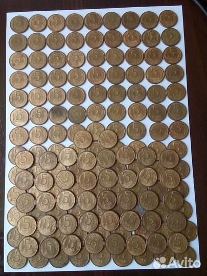 Продам монеты 5 р. 1992 г. Л и М