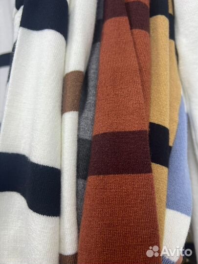 Свитер женский