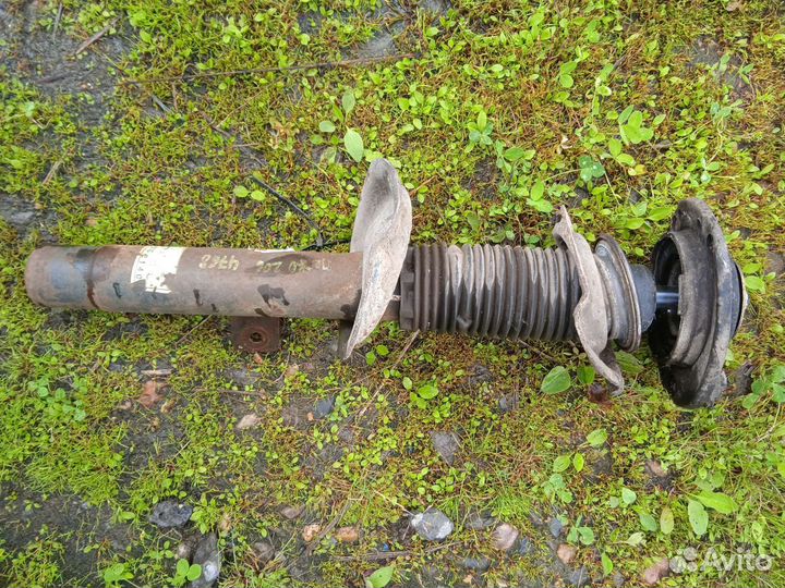 Амортизатор передний левый для Peugeot 206