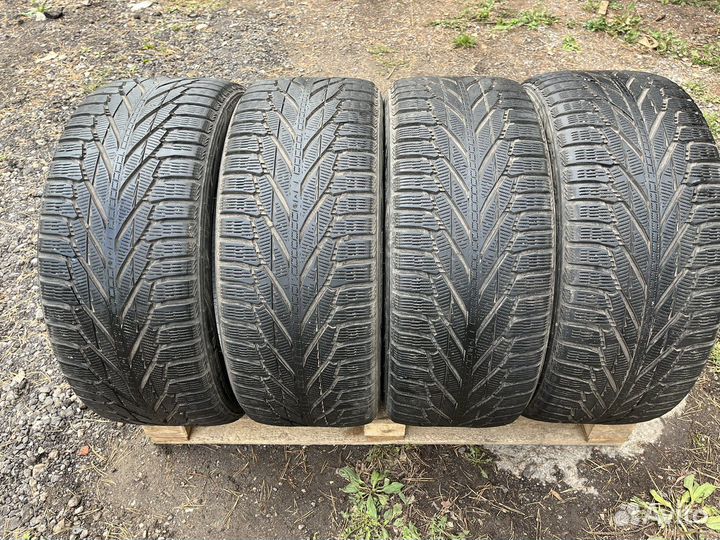 Nokian Tyres Hakkapeliitta R2 SUV 265/45 R20
