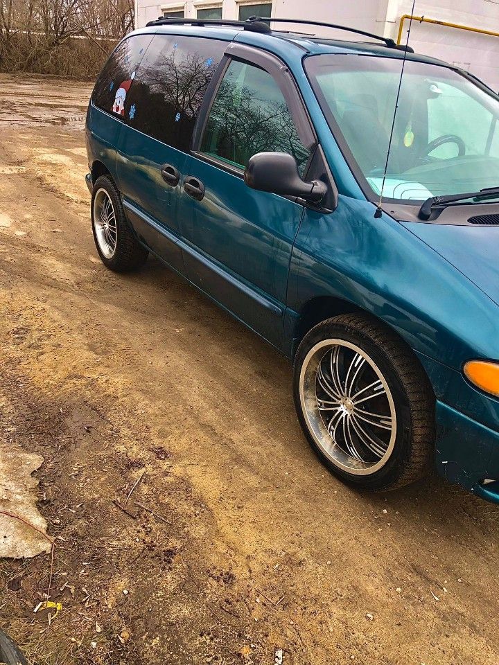Dodge Caravan: фото владельца