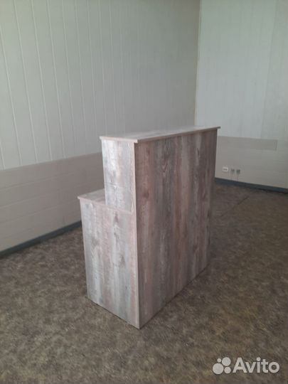 Стойка ресепшн