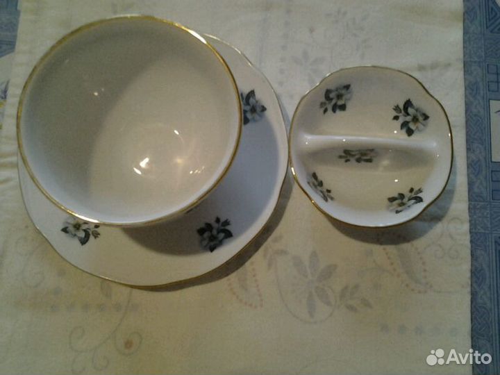 Конфетница, соусник,салатник, тарелки, фарфор