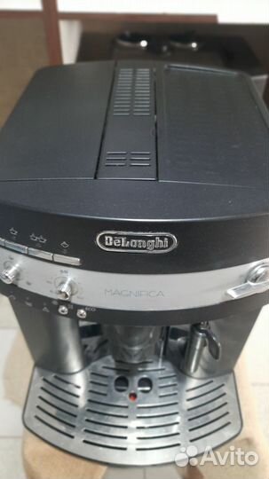 Кофемашина DeLonghi Magnifica