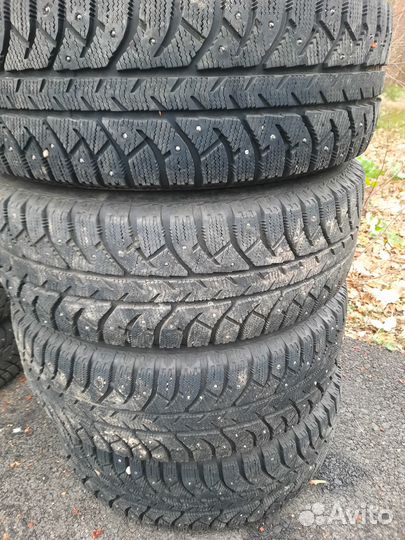Bridgestone 613V 215/65 R16