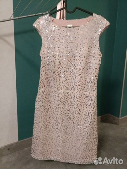 Нарядное платье