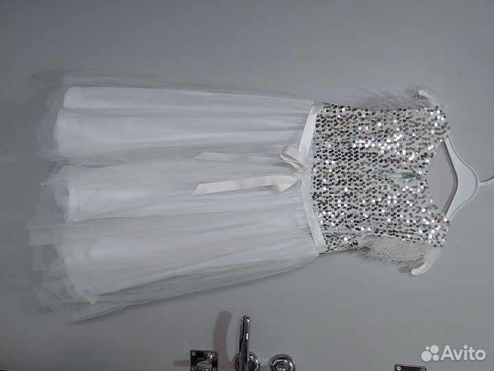 Нарядное платье для девочки, прокат