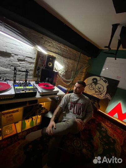 Школа Диджеинга Сеанс DJ School