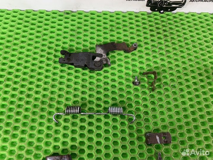 Ремкомплект стояночного тормоза Hyundai Tucson