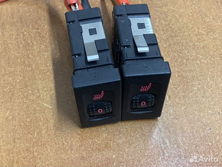 Кнопки подогрева сидений VW Passat B5