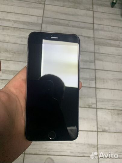 Телефон iPhone 6s