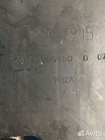 Корпус воздушного фильтра Peugeot 407 1.6 2007