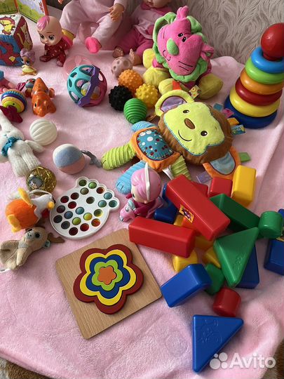 Развивающие игрушки пакетом