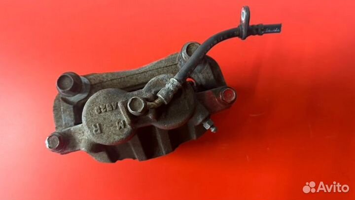 Суппорт передний левый Honda Elysion RR2 2.4 AT