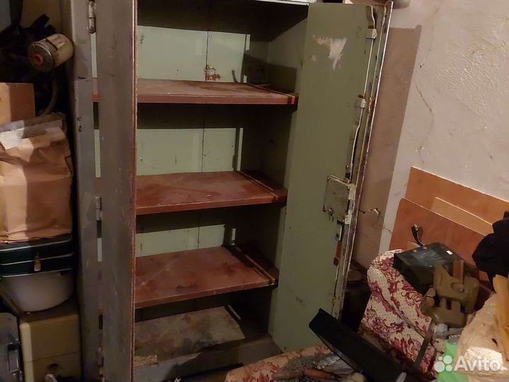 Шкаф металлический сейф,ссср