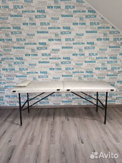 Кушетка массажная (косметологическая)