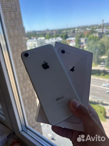 iPhone 8, 64 ГБ