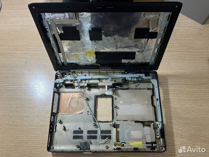 Ноутбук Samsung r410 в разборе