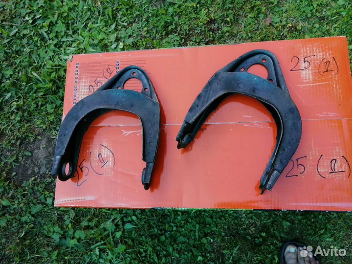 Рычаги передней подвески верх. ваз 2101-07 новые