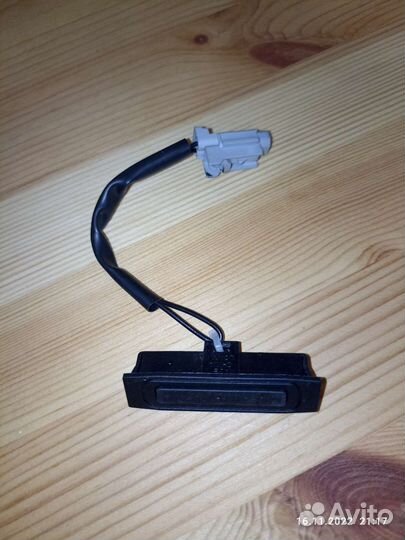 Nissan / Subaru кнопка багажника