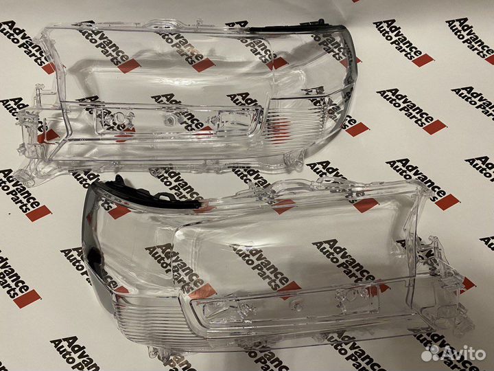 Новые стекла фар Toyota LC200 16-21 дефект