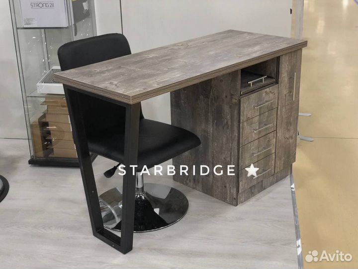 Стол маникюрный