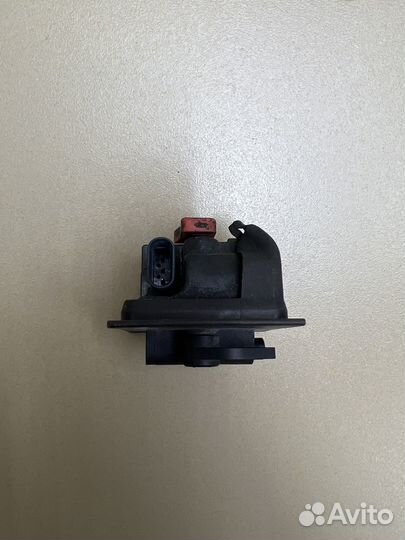 Активатор лючка бензобака Mercedes W222