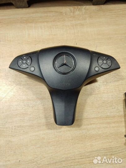Подушка безопасности в руль Mercedes-Benz C-Class