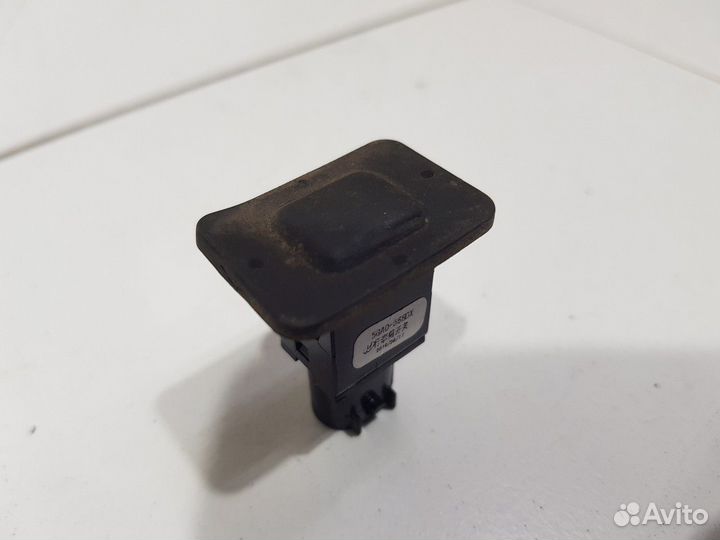 Кнопка открывания багажника (Faw Besturn X80)