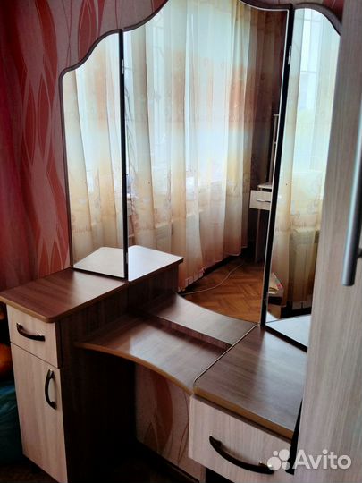 Туалетный столик