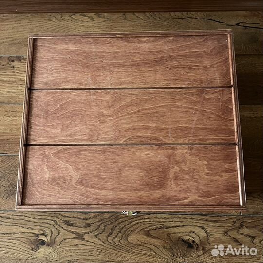 Деревянный ящик для вина