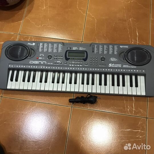 Синтезатор с микрофоном