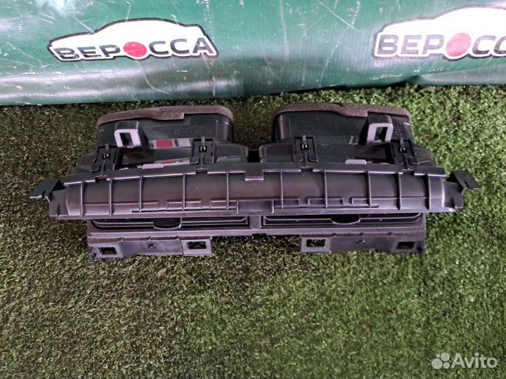 Дефлектор воздушный передний Toyota Corolla