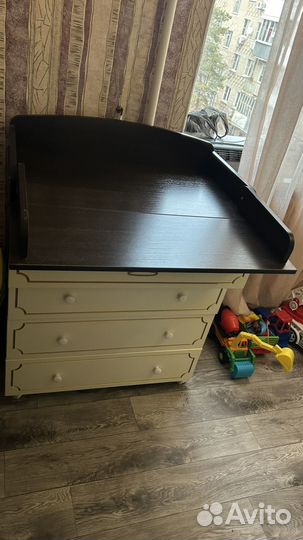 Детская кроватка с пеленальным комодом