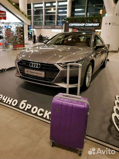 Чемодан пластик