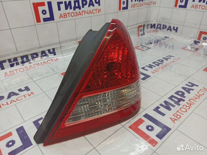 Фонарь задний правый Nissan Tiida (C11) 26550-EL00A