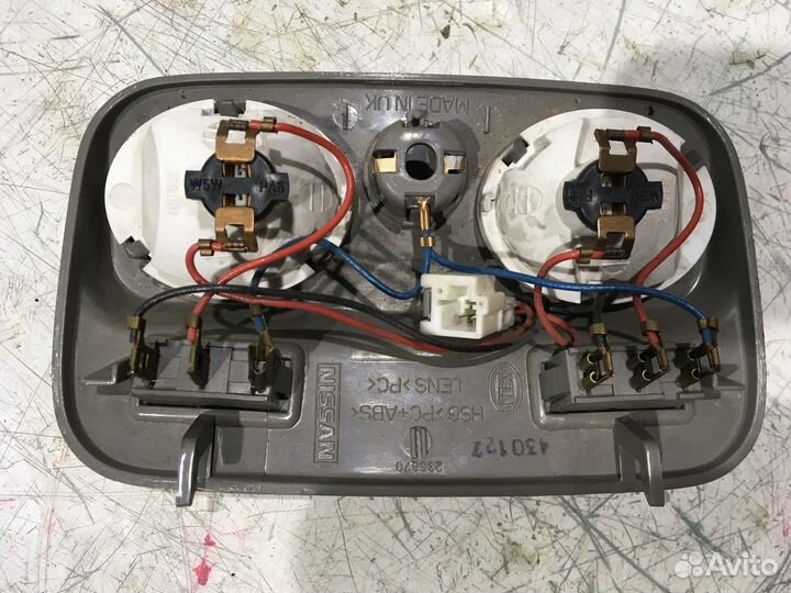 Плафон внутреннего освещения (Nissan Primera)