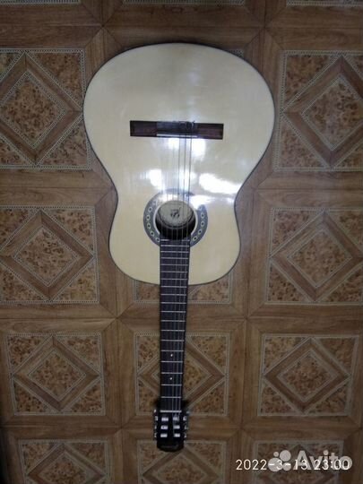 Продам гитару