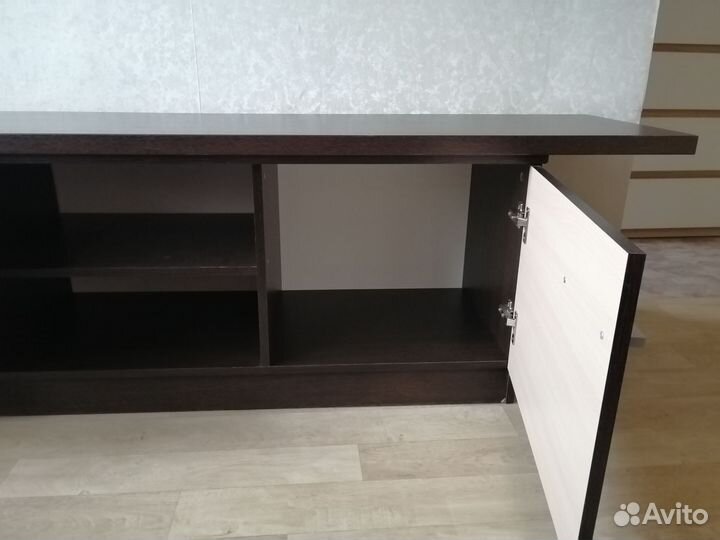 Тумба под телевизор