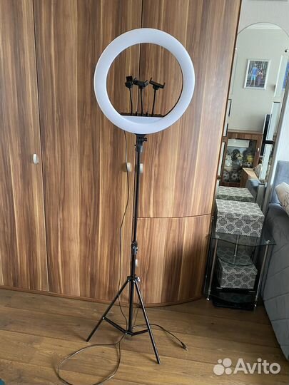 Кольцевая лампа 45 см со штативом