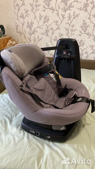 Автокресло maxi cosi axissfix