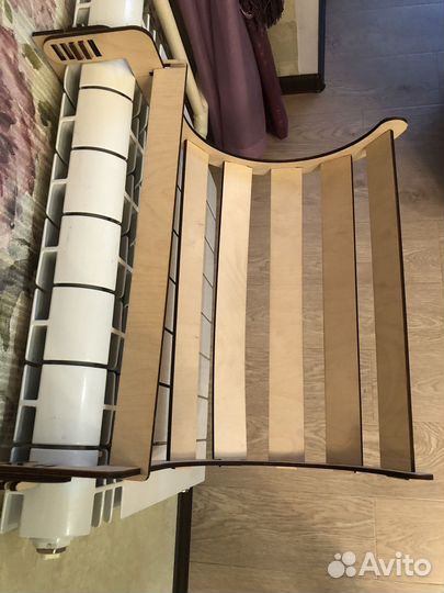 Гамак - лежанка для кота на батарею